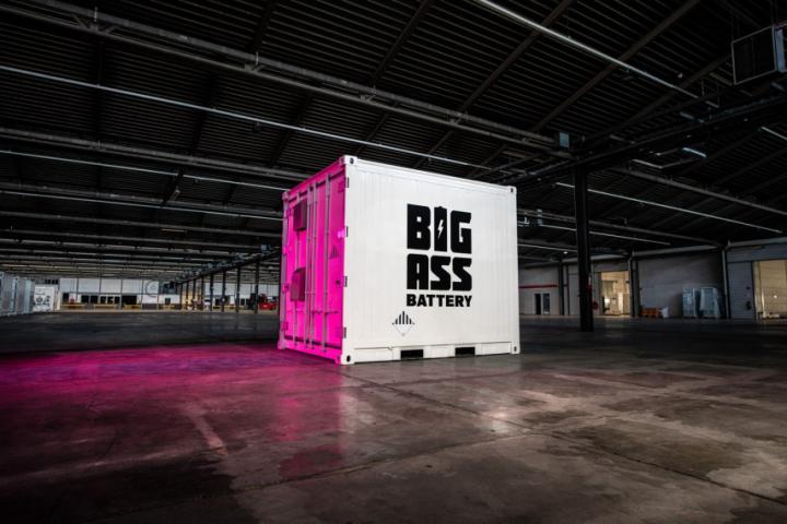 Big Ass Battery Shortlease II V.O.F.