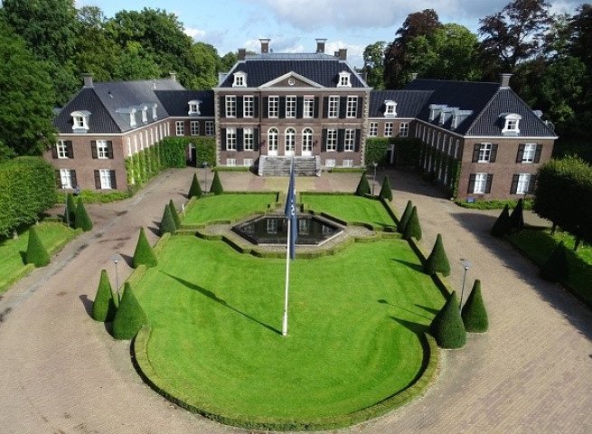 De Holle Bilt II C.V.